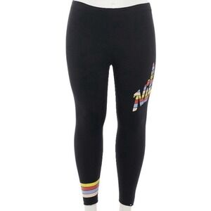 Women's Nike Sportswear Core Black Leggings 7/8 Length Size Medium TIGHT FIT